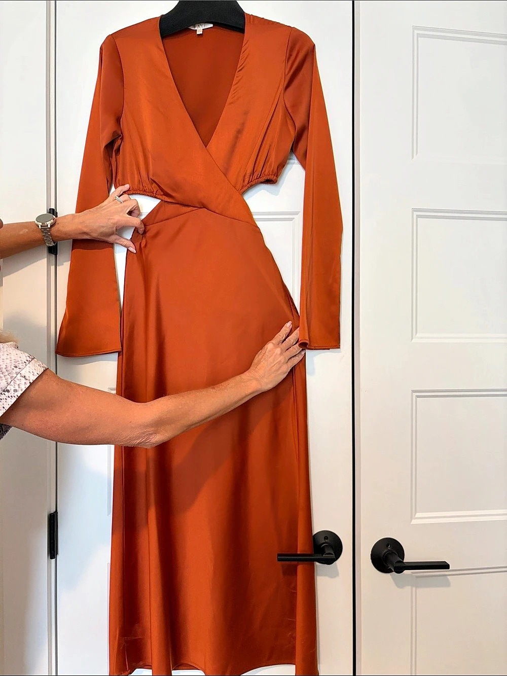 WAYF Gina Tiered Cutout Maxi Dress Wrap Midi Dress in Orange Size XS Like New